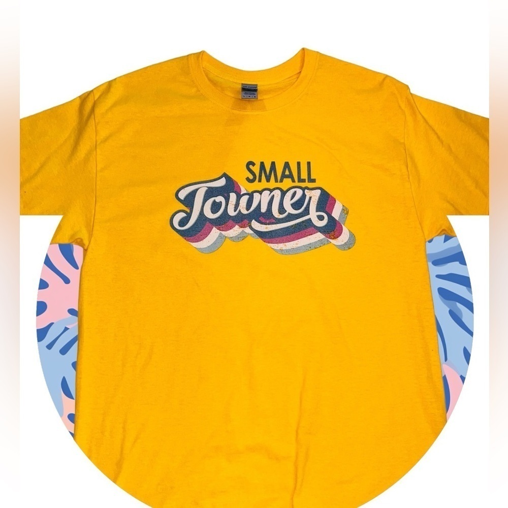 Small Towner Large Gildan T~Shirt NWOT